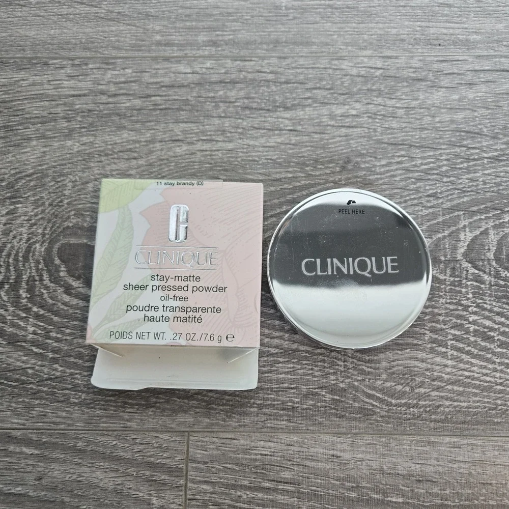CLINIQUE ~ STAY-MATTE SHEER PRESSED POWDER ~‎ 11 Stay Brandy(d)